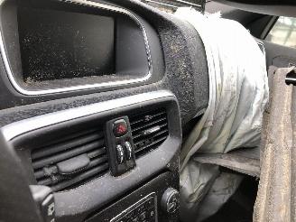 Volvo V-40 1.5  B4154T3 AUTOMAT picture 20