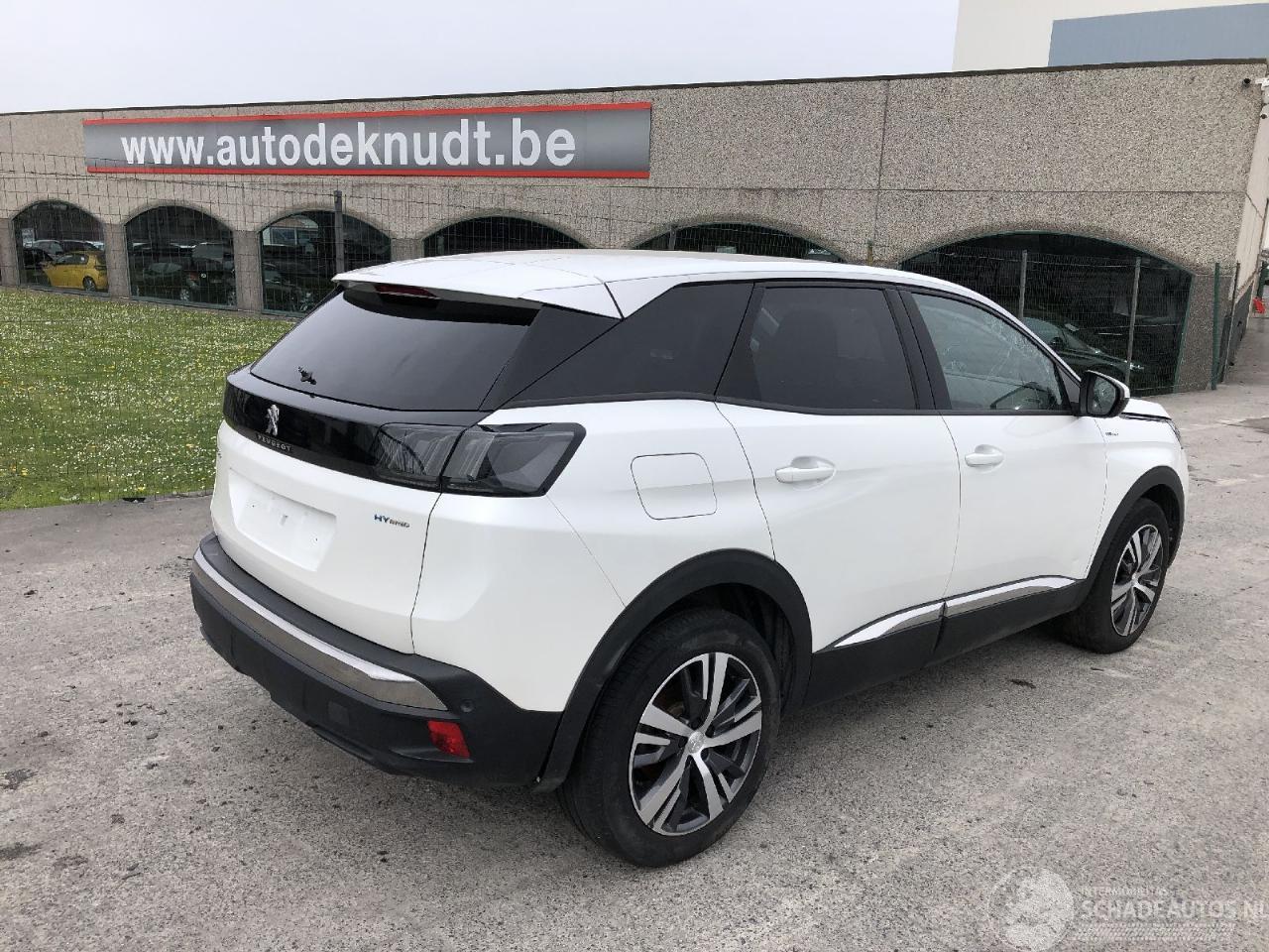 Peugeot 3008 1.6 HYBRID 225