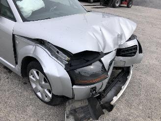 Audi TT ROADSTER 180 picture 10