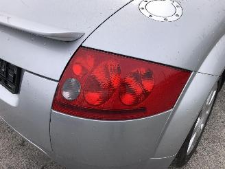 Audi TT ROADSTER 180 picture 18