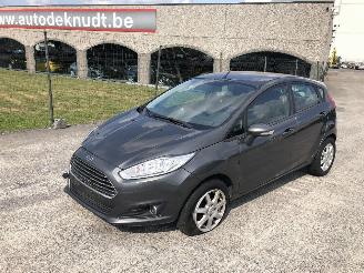 krockskadad bil auto Ford Fiesta TREND 1.0 2015/9