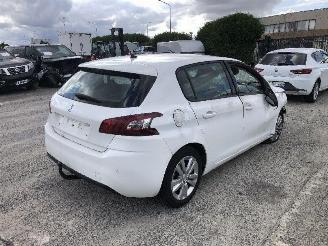 Damaged car Peugeot 308 1.6 HDI AUTOMATIQUE 2016/10