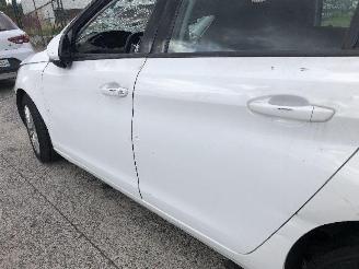 Peugeot 308 1.6 HDI AUTOMATIQUE picture 18