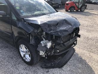 Volkswagen Touran 1.6 TDI    7 PLACES picture 13