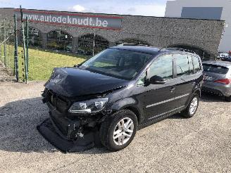 Volkswagen Touran 1.6 TDI    7 PLACES picture 3