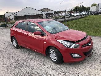 Salvage car Hyundai I-30 1.4 CRDI 2014/2