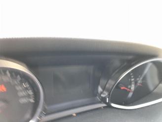 Peugeot 308 1.6 HDI picture 21