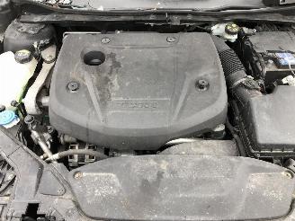 Volvo V-40 KINETIC 2.0 D   D2 picture 6