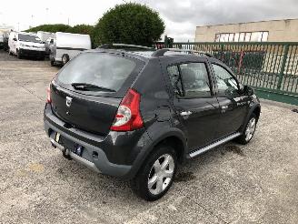 Schadeauto Dacia Sandero STEPWAY   1.6 2010/6