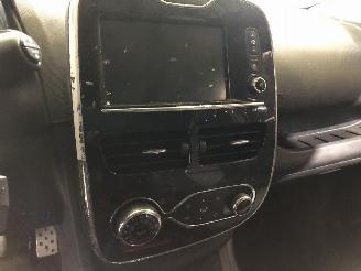 Renault Clio 1.6 TURBO   AUTOMAT picture 14