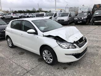 Peugeot 308 1.2 picture 6