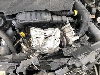 Peugeot 308 1.2 picture 15