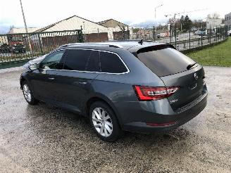 Damaged car Skoda Superb COMBI  2.0 TDI  DSG 2017/4