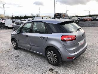 Citroën C4-picasso 1.2 picture 4