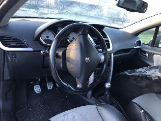 Peugeot 207 1.6 16V  5FW picture 5