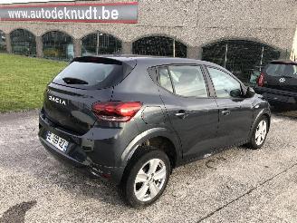 krockskadad bil auto Dacia Sandero 1.0 2023/1