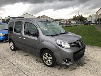 krockskadad bil auto Renault Kangoo 1.2 TURBO AUTOMATIQU 2018/9