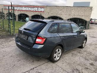 Skoda Fabia COMBI 1.0I picture 3