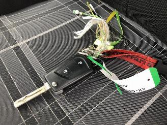 Peugeot 108 1.2 picture 15