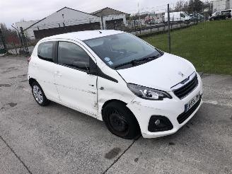 Peugeot 108 1.2 picture 7