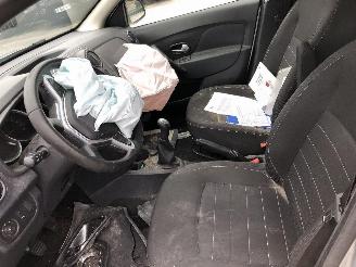 Dacia Sandero 1.0 picture 6