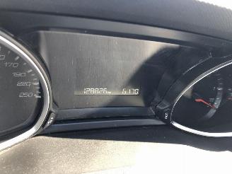 Peugeot 308 1.5 HDI AUTOMATIQ picture 11