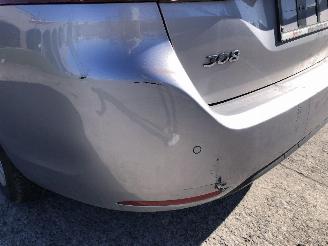 Peugeot 308 1.5 HDI AUTOMATIQ picture 14