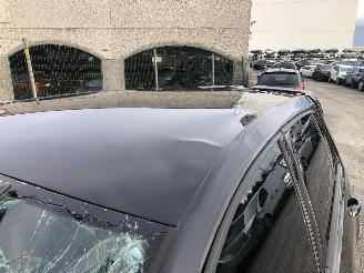 Volkswagen Golf 2.0 TSI picture 11