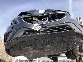 Schadeauto Volvo V-40 2.0 D   R-DESIGN 2016/12