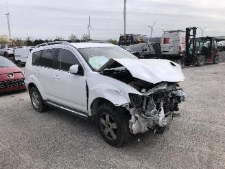 Mitsubishi Outlander 2.0 DID  4X4 picture 3