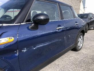 Mini Mini COOPER 1.5 D picture 10