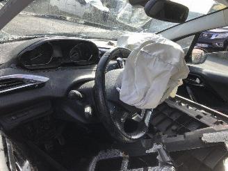 Peugeot 2008 1.5 hdi  GT LINE picture 9