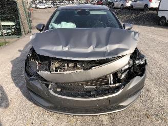 Opel Astra 1.6 CDTI AUTOMATIQUE picture 11