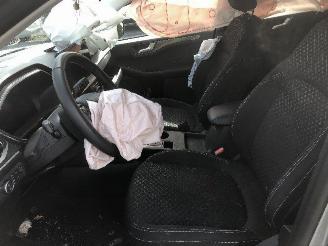 Ford Kuga 2.5 HYBRID picture 6