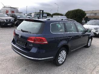 Damaged car Volkswagen Passat break 1.6 tdi 2014/9