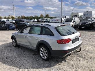 damaged passenger cars Audi A4 2.0 TDI ALLROAD 2010/10