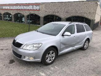 Damaged car Skoda Octavia BREAK 1.2 TSI 2012/8