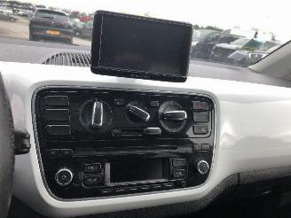 Volkswagen Up! 1.0 picture 14