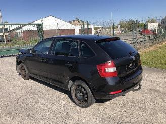 Coche accidentado Skoda Rapid 1.6 tdi 