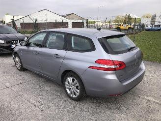 Coche accidentado Peugeot 308 BREAK  1.2 T 2019/3