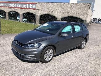 Volkswagen Golf 1.6 tdi break picture 3