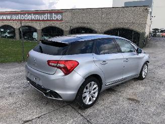 Salvage car Citroën DS5 2.0 HDI 2011/12