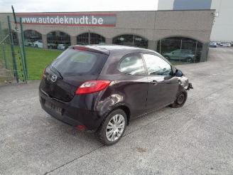 krockskadad bil auto Mazda 2 1.4 TDCI 2008/8