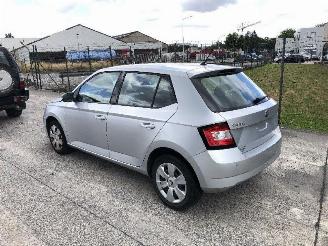 krockskadad bil auto Skoda Fabia 1.0 2017/11