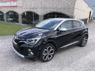 Salvage car Renault Captur E-TECH HYBRID 2021/2