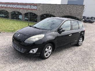 Damaged car Renault Scenic GRAND SCENIC 1.9 DCI 2010/11