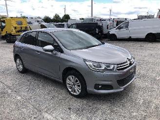 krockskadad bil auto Citroën C4 1.2 2015/9