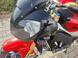 Aprilia Tuono 1000r picture 11
