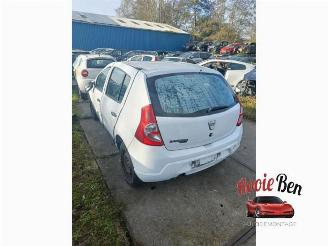 Dacia Sandero Sandero I (BS), Hatchback, 2008 / 2013 1.2 16V picture 2