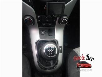 Chevrolet Cruze Cruze (300), Sedan, 2009 / 2015 1.8 16V VVT Bifuel picture 12